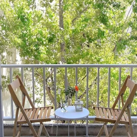 Appartamento Central, Bright And Comfortable With Balcony *