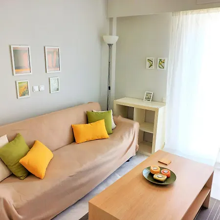 Central, Bright And Comfortable With Balcony Appartamento Atene
